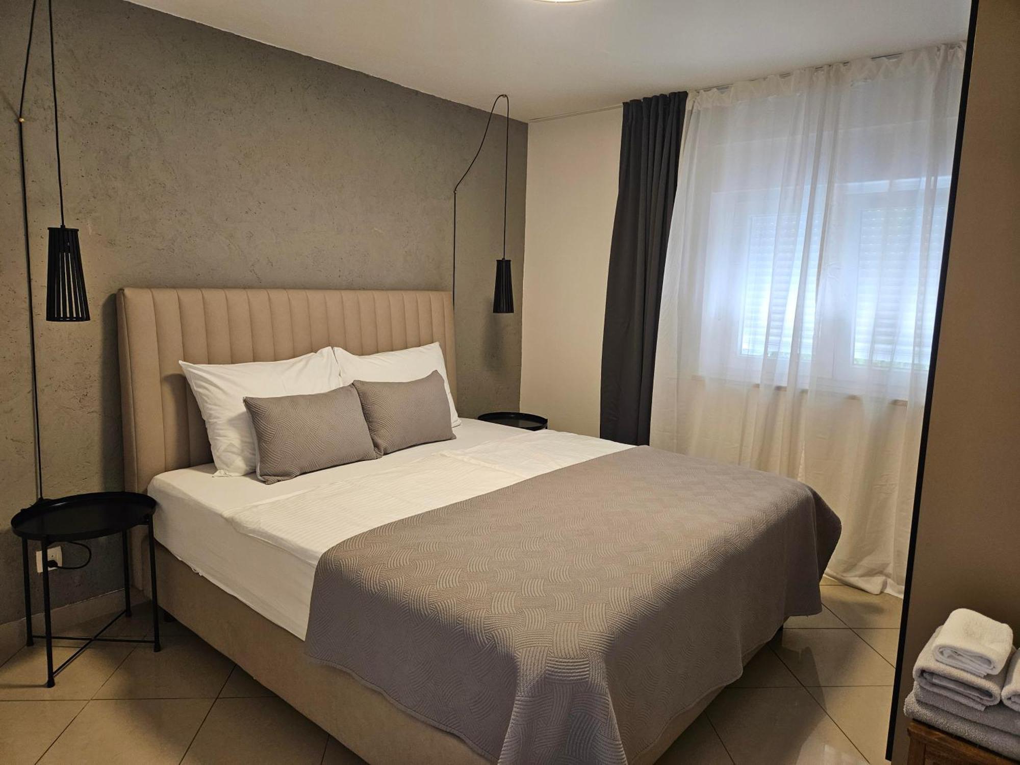 Apartments Lacrima 실로 외부 사진